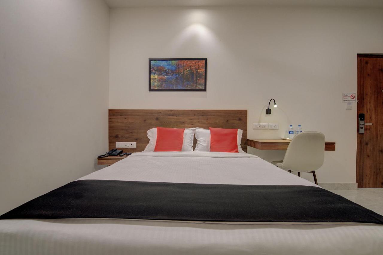 Arunaa Inn Airport Hotel,Csennai Kültér fotó