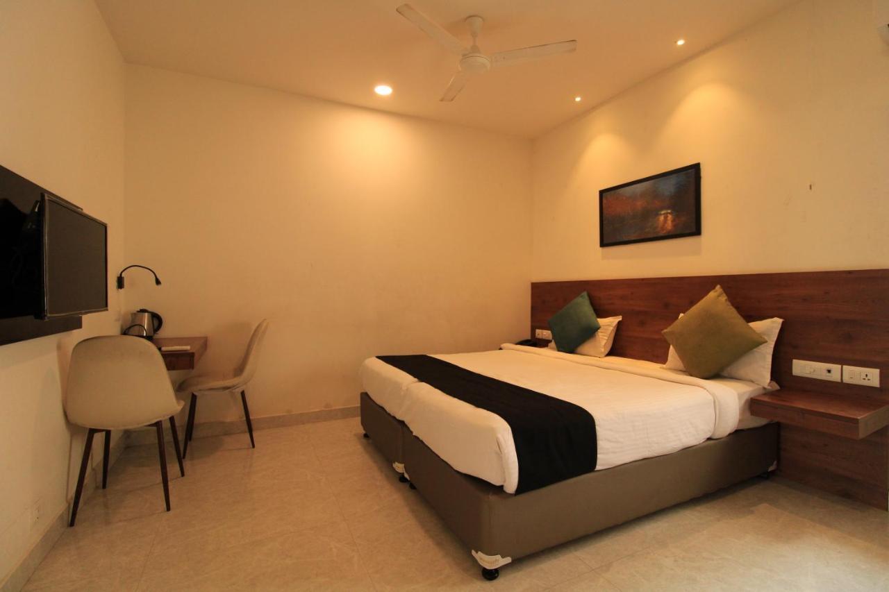 Arunaa Inn Airport Hotel,Csennai Kültér fotó